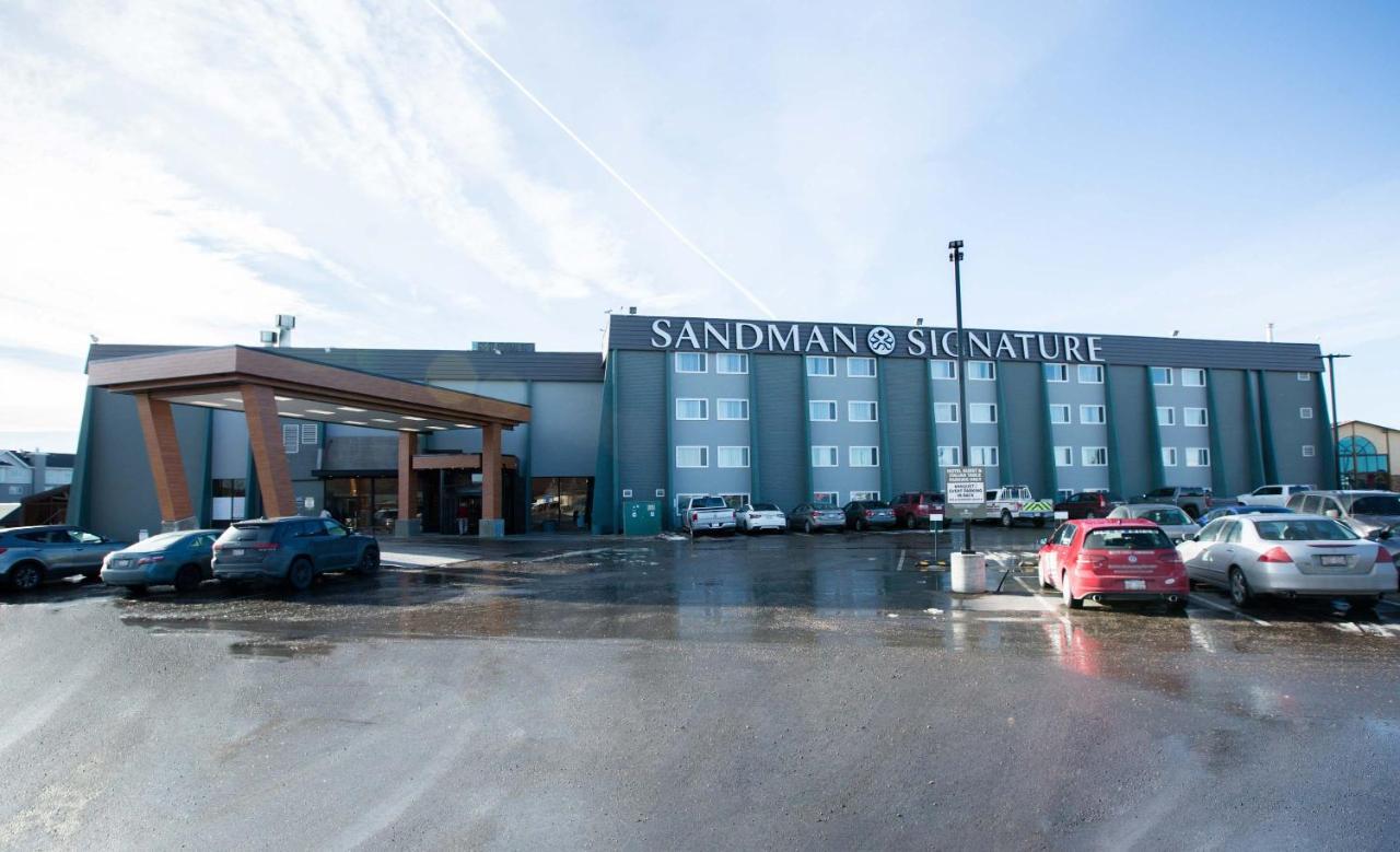 Sandman Signature Lethbridge Lodge Bagian luar foto