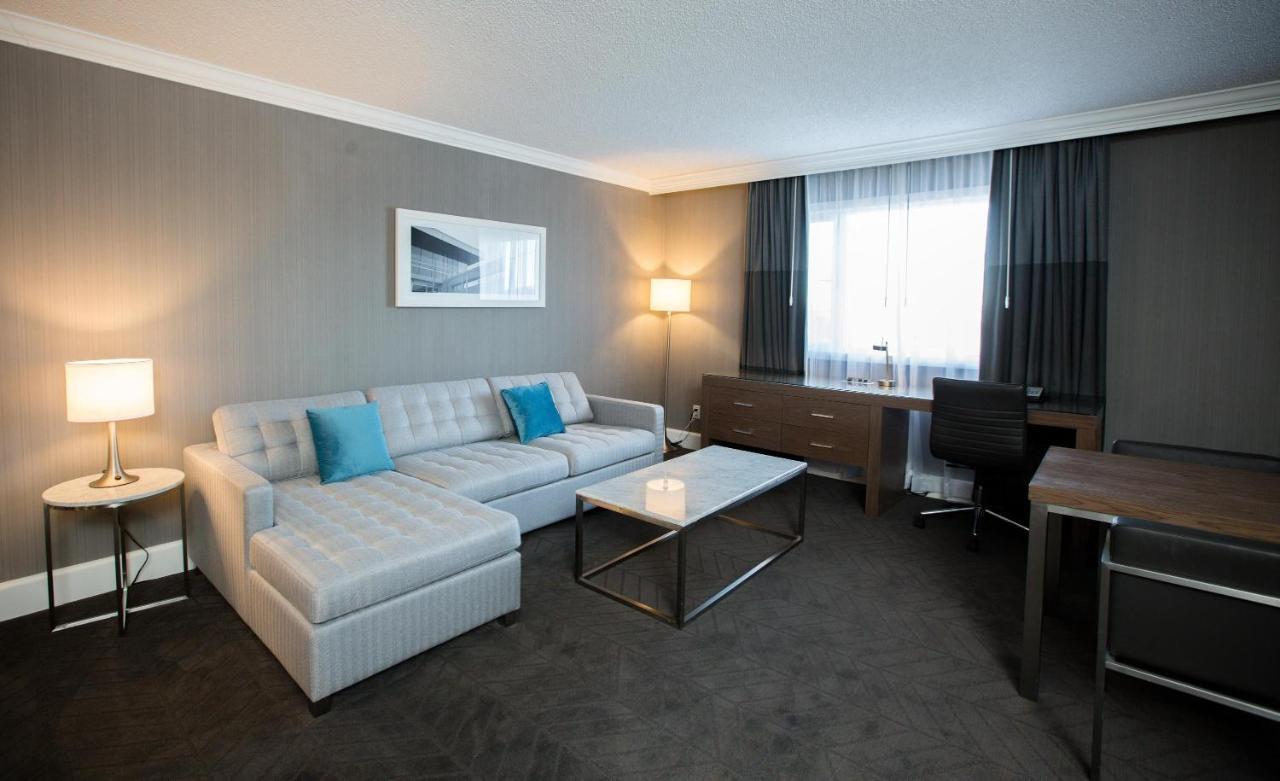 Sandman Signature Lethbridge Lodge Bagian luar foto