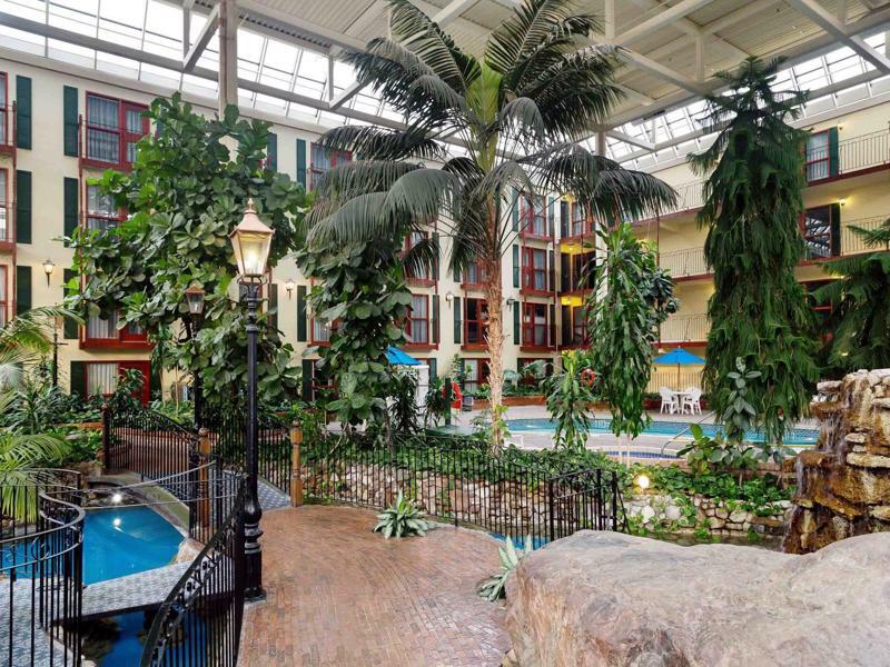 Sandman Signature Lethbridge Lodge Bagian luar foto